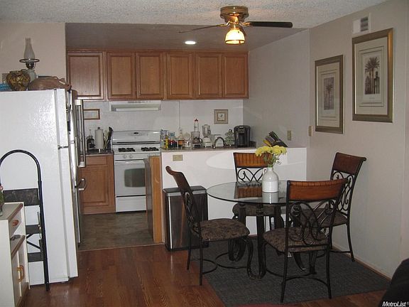 5th image of 4746 Greenholme Dr APT 1