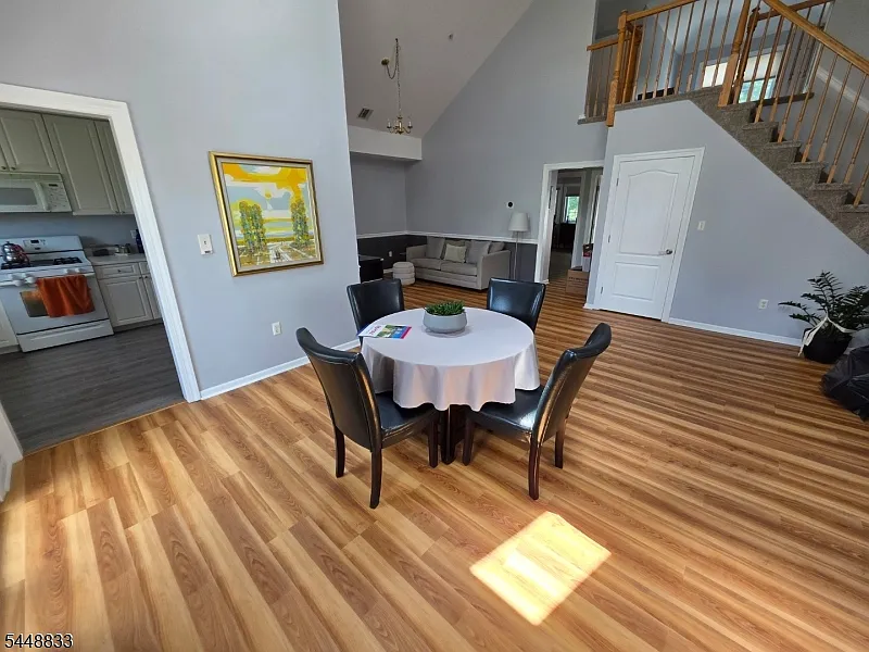 2 bed, 2.0 bath, $3,250 — Photo 2