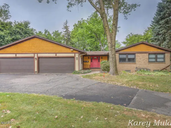 855 N Ave NE, Grand Rapids, MI 49503