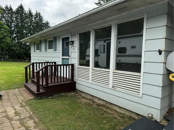 853 Beatty School Rd, Greenville, PA 16125