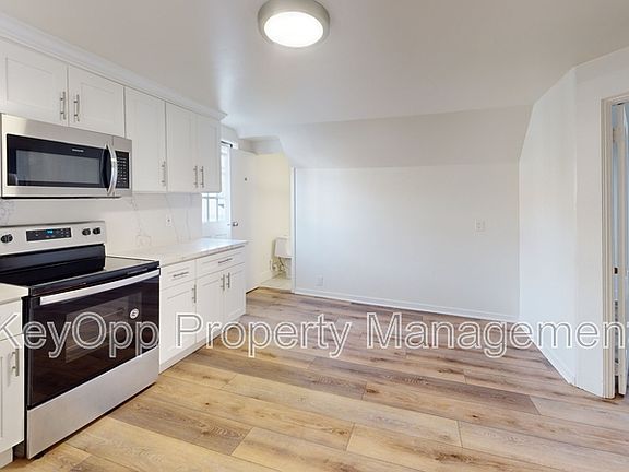 4th image of 710 N Point St APT C