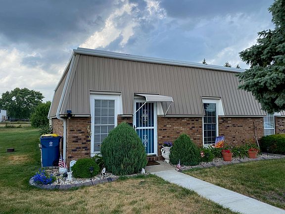 3rd image of 1518 Berkley Cir