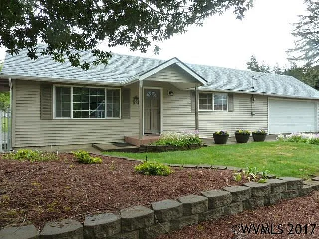 2405 Cedar St photo 1