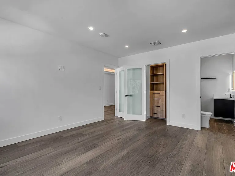 9345 W Olympic Blvd — Photo 12