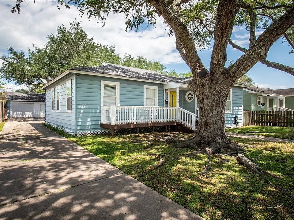 3038 Austin St