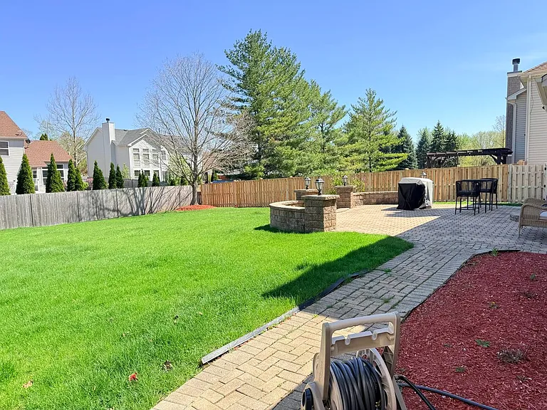 2052 Gardner Cir E — Photo 22