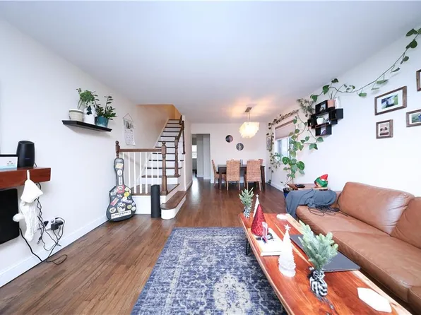 969 Armstrong Avenue image 15 of 34