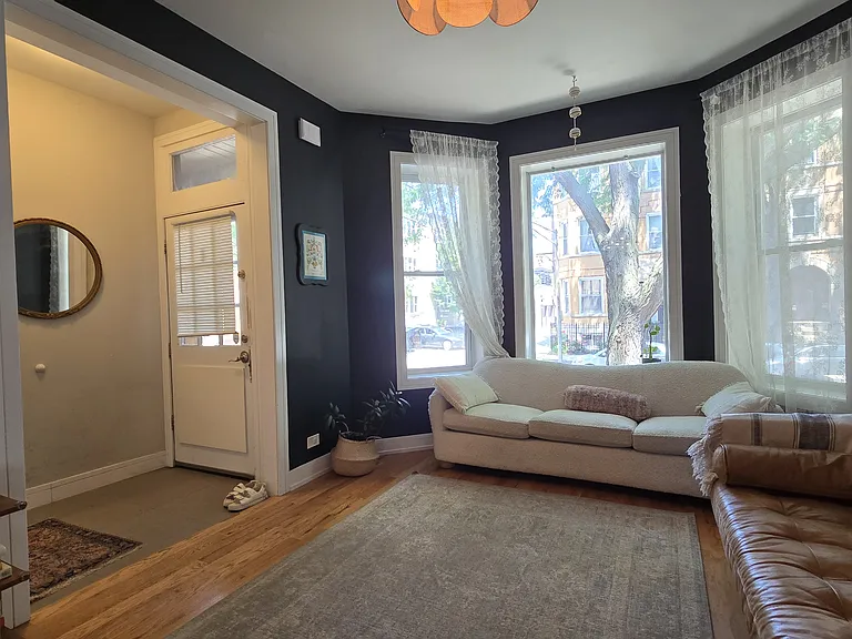 2047 W Walton St #1 — Photo 6