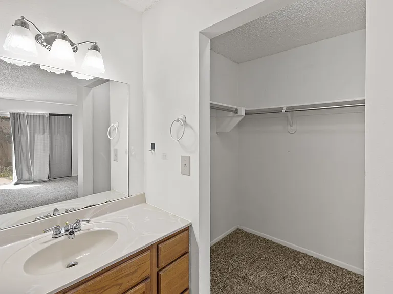 826 San Antonio Pl — Photo 18