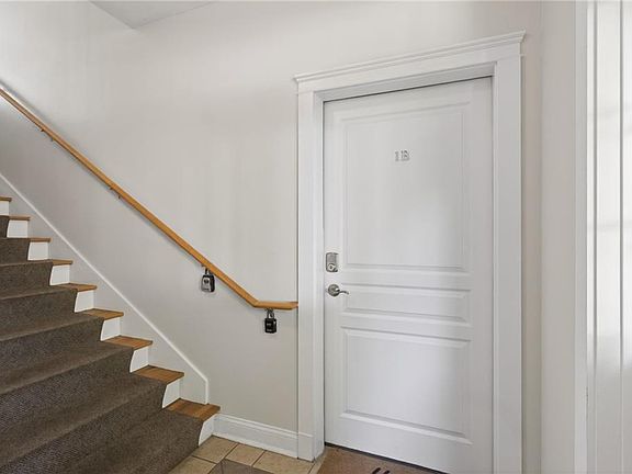 3rd image of 435 E Freemason St APT 1B