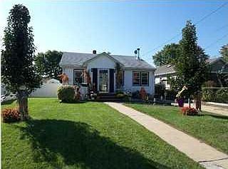 1st image of 38 1/2 Willow St