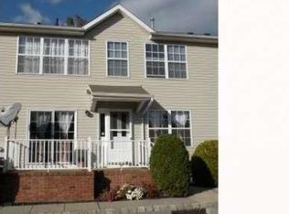 425 Lackland Ave, Piscataway, NJ 08854
