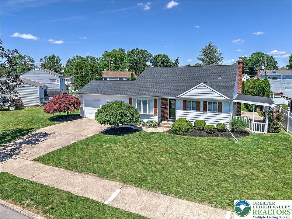 1st image of 2038 Vista Dr