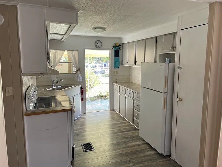 3811 Midway Dr — Photo 6