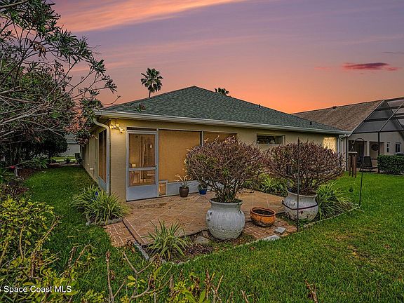 3rd image of 7851 Citrus Creek Dr