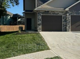 8851 N Helena Ave, Kansas City, MO 64154