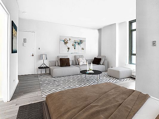 3rd image of 4 Park Ave APT 14L