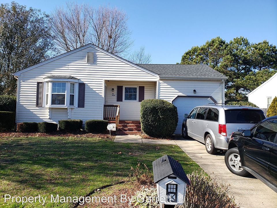 1st image of 913 Charlotte Dr