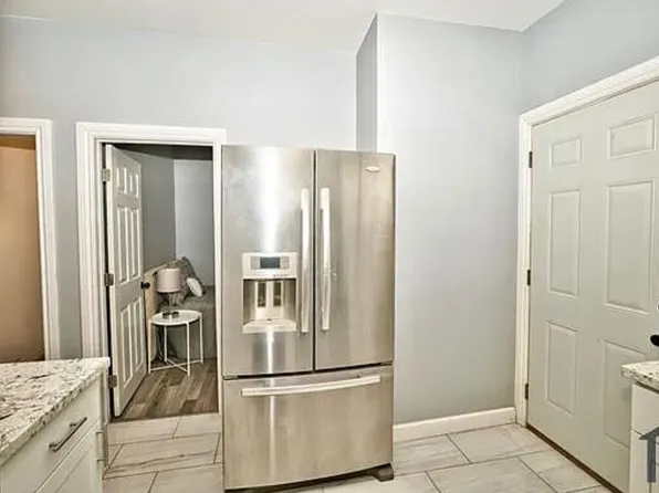 5020 W Ohio St #2, Chicago, IL 60644