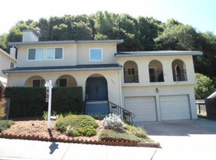 27996 Farm Hill Dr, Hayward, CA 94542