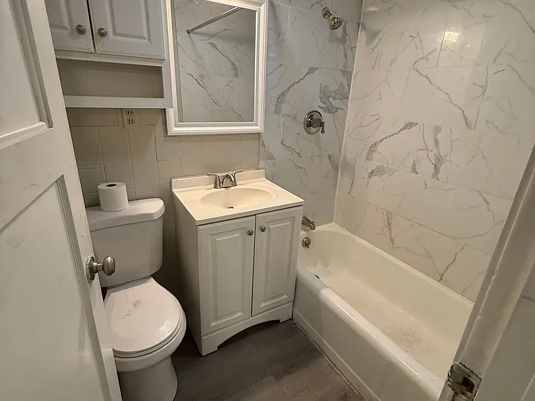 1 bed, 1.0 bath, $1,250 — Photo 12