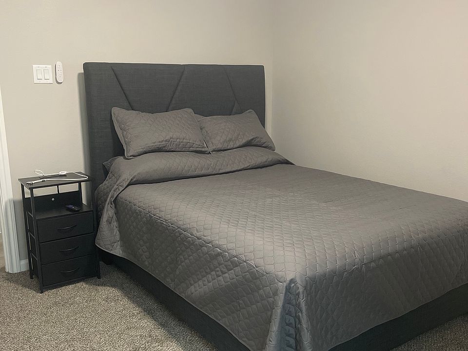 secondary bedroom