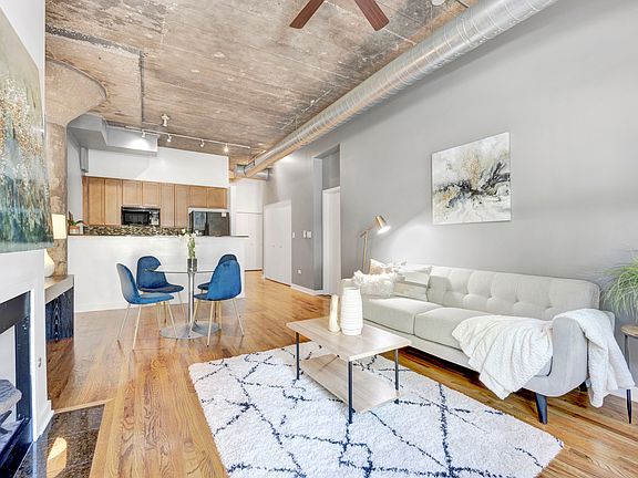 5th image of 1151 W 14th Pl Unit 134