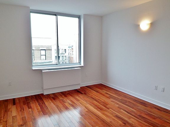 3rd image of 454 Manhattan Ave #N5