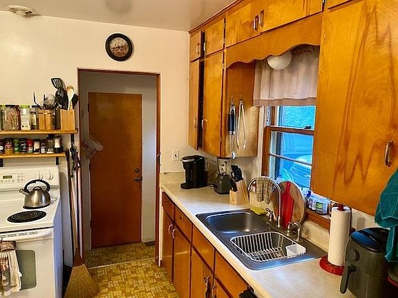 4th image of 818 Jennings Ave