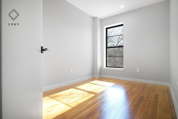1st image of 184 Hart St #4
