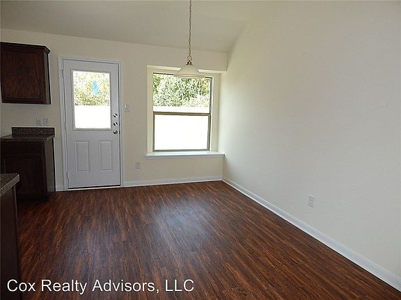 3rd image of 2959 Saint David Dr
