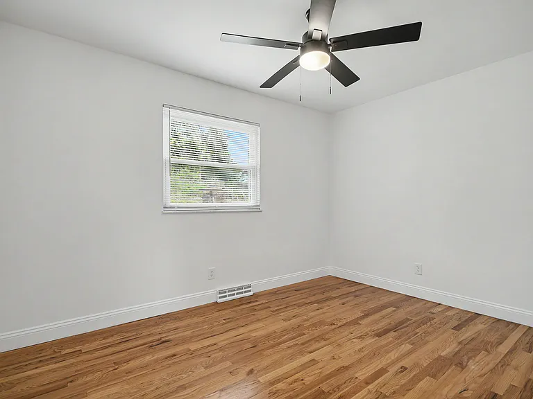 11247 Fawnhaven Dr — Photo 12