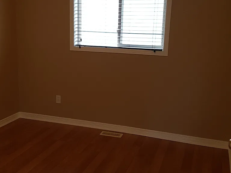 800 Nesting Way — Photo 8