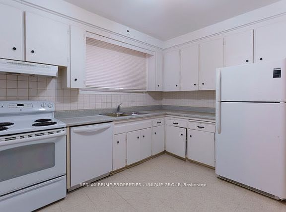 4th image of 47 Heath St E