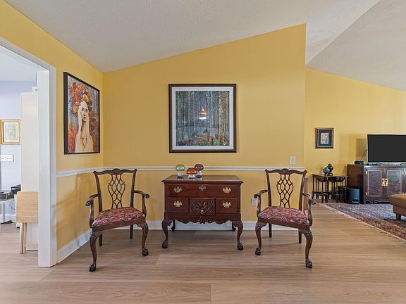 3rd image of 1508 Odiham Pl.