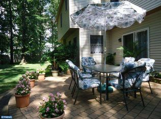 6 Gerry Ct, Sicklerville, NJ 08081