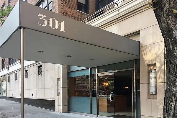 Rented by Corcoran | media 32