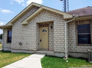 104 San Antonio Rd APT 503, La Vernia, TX 78121