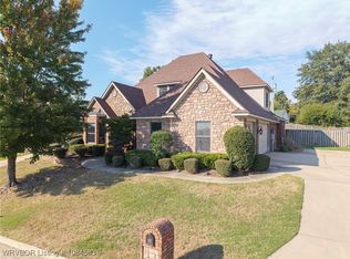 1112 Autumn Oaks Ln, Fort Smith, AR 72903