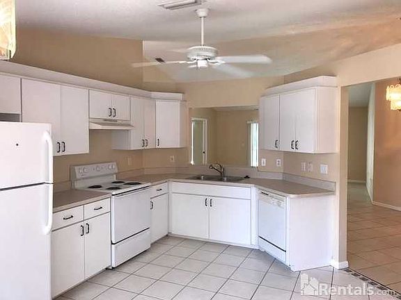 4th image of 4055 Hina Dr