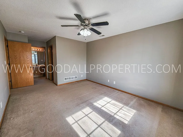 575 SE Melrose Dr — Photo 15