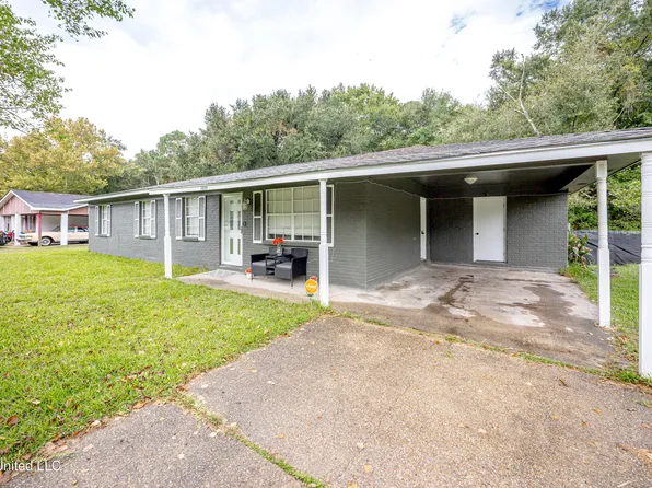 3609 Doris Cir, Moss Point, MS 39563
