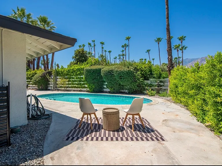 1111 S San Joaquin Dr — Photo 17