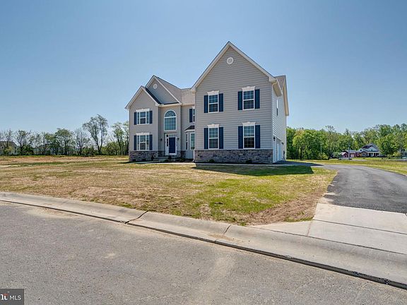 4th image of 1153 Charleston Cir