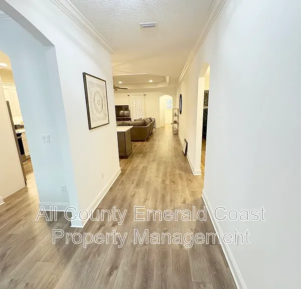 481 Kelly St — Photo 7