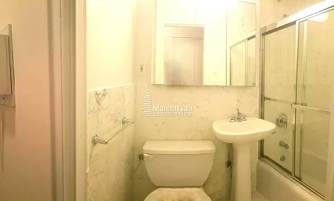 Rented by Manhattan Connection | media 20