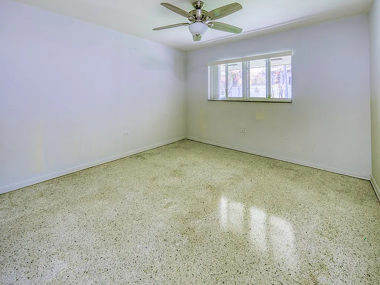 305 S Federal Hwy #2 — Photo 13