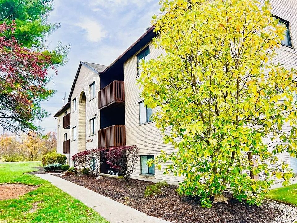 1st image of 9588 Woodland Hills Dr