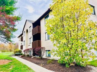 9588 Woodland Hills Dr, Hamilton, OH 45011