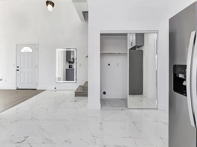 1115 Broadmoor Ave #3 — Photo 5